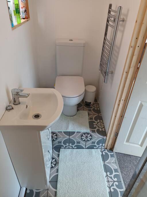 Private Suite In Oxfordshire, A40 Вітні Екстер'єр фото