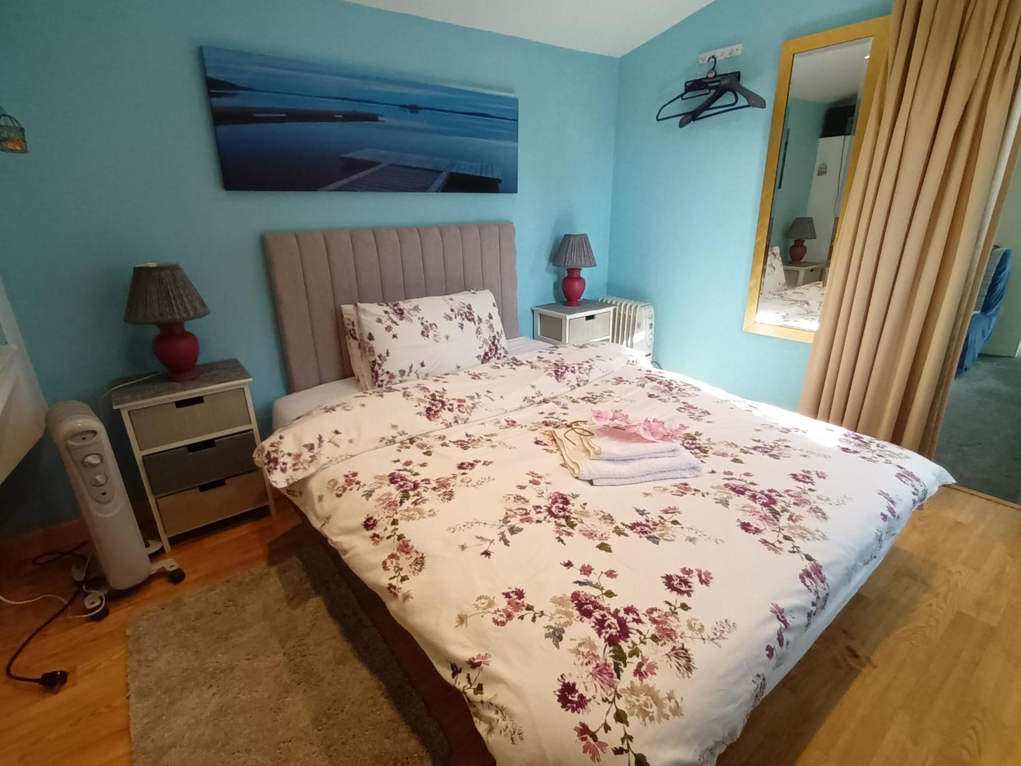 Private Suite In Oxfordshire, A40 Вітні Екстер'єр фото