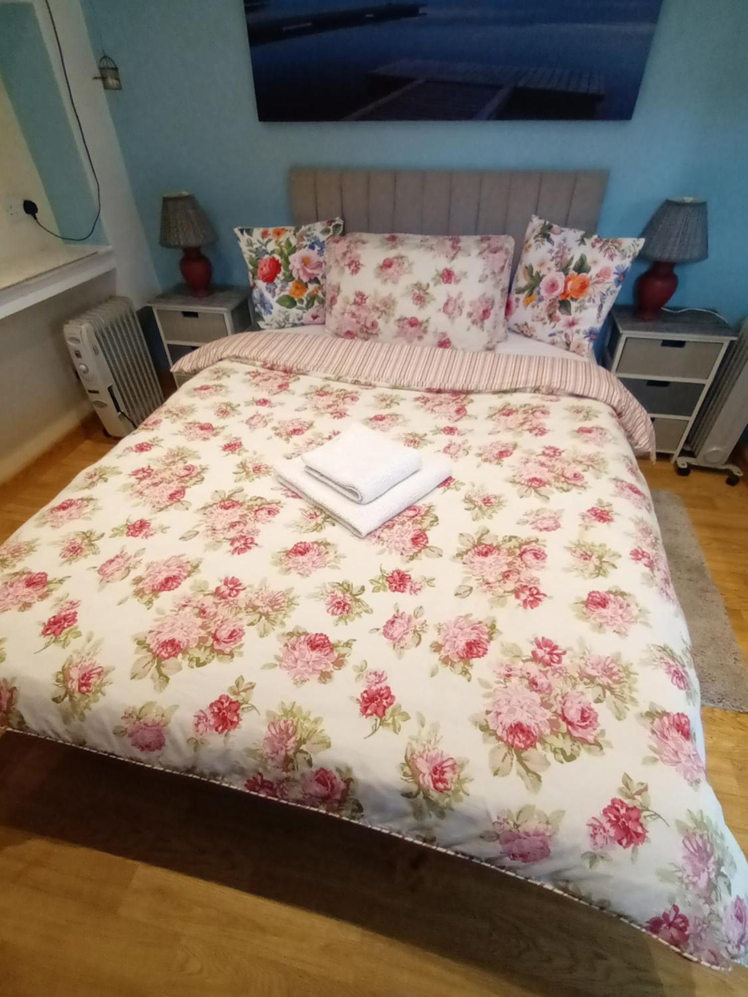 Private Suite In Oxfordshire, A40 Вітні Екстер'єр фото